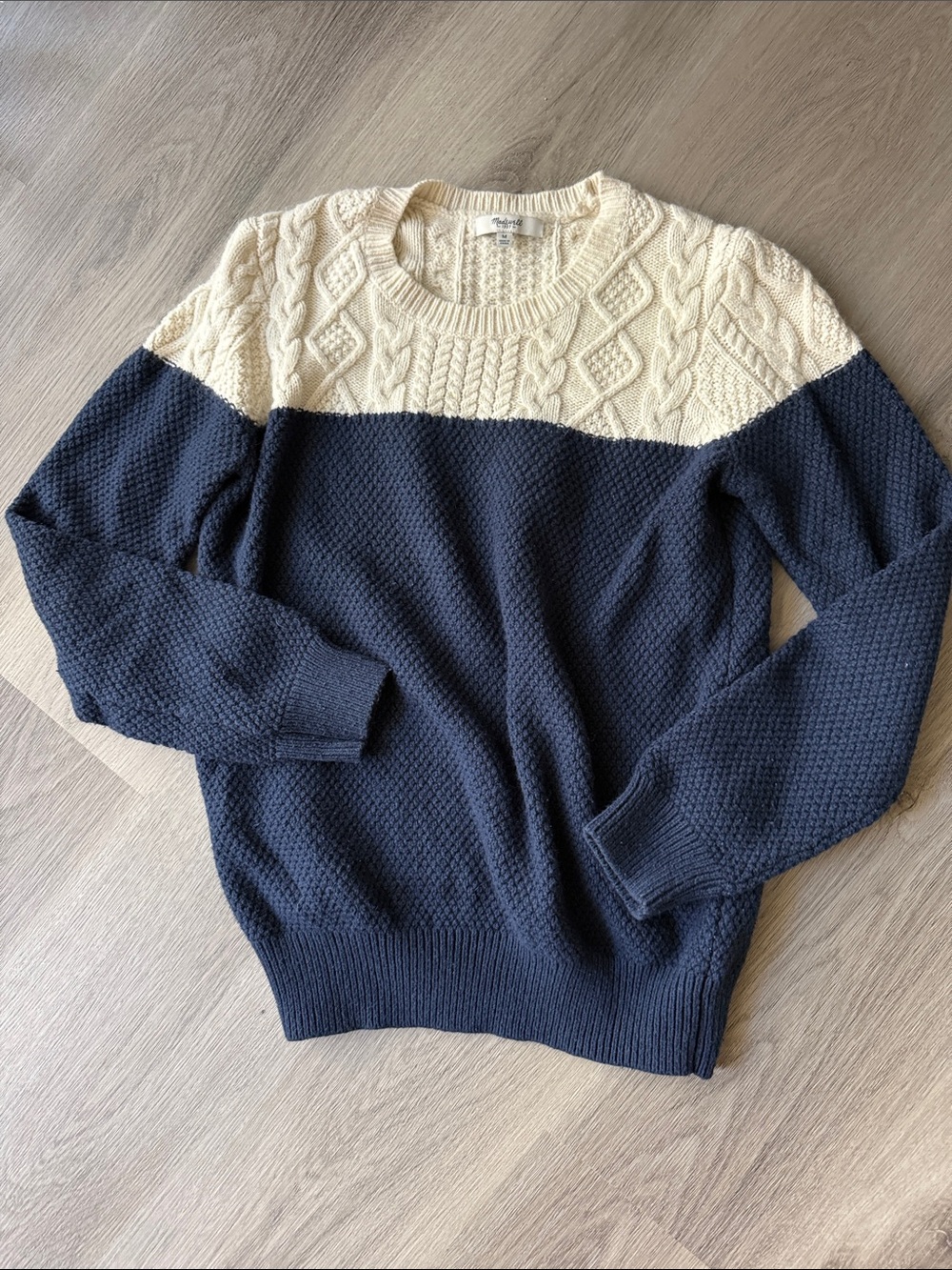 Women’s Madewell Two-Tone Cream and Navy Cable Knit Sweater size medium